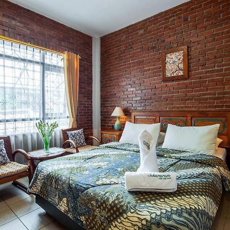 בנדונג Sekararum Butik Syariah Guesthouse מראה חיצוני תמונה