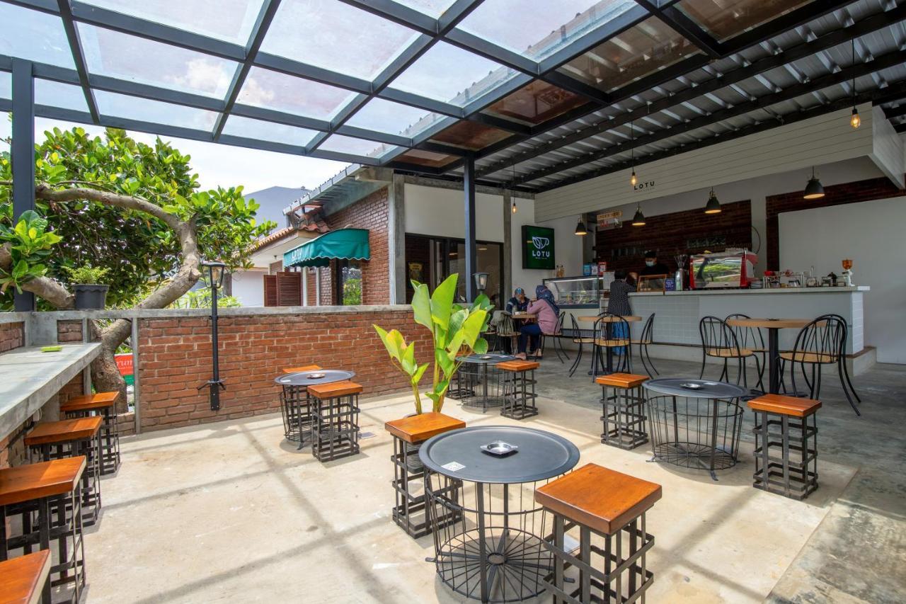 בנדונג Sekararum Butik Syariah Guesthouse מראה חיצוני תמונה