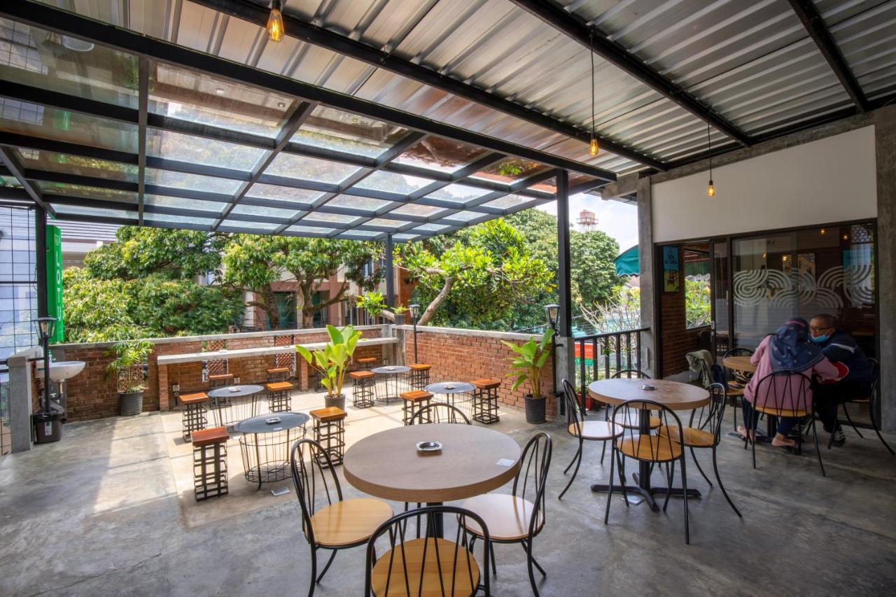 בנדונג Sekararum Butik Syariah Guesthouse מראה חיצוני תמונה