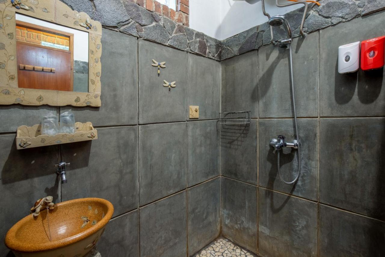 בנדונג Sekararum Butik Syariah Guesthouse מראה חיצוני תמונה